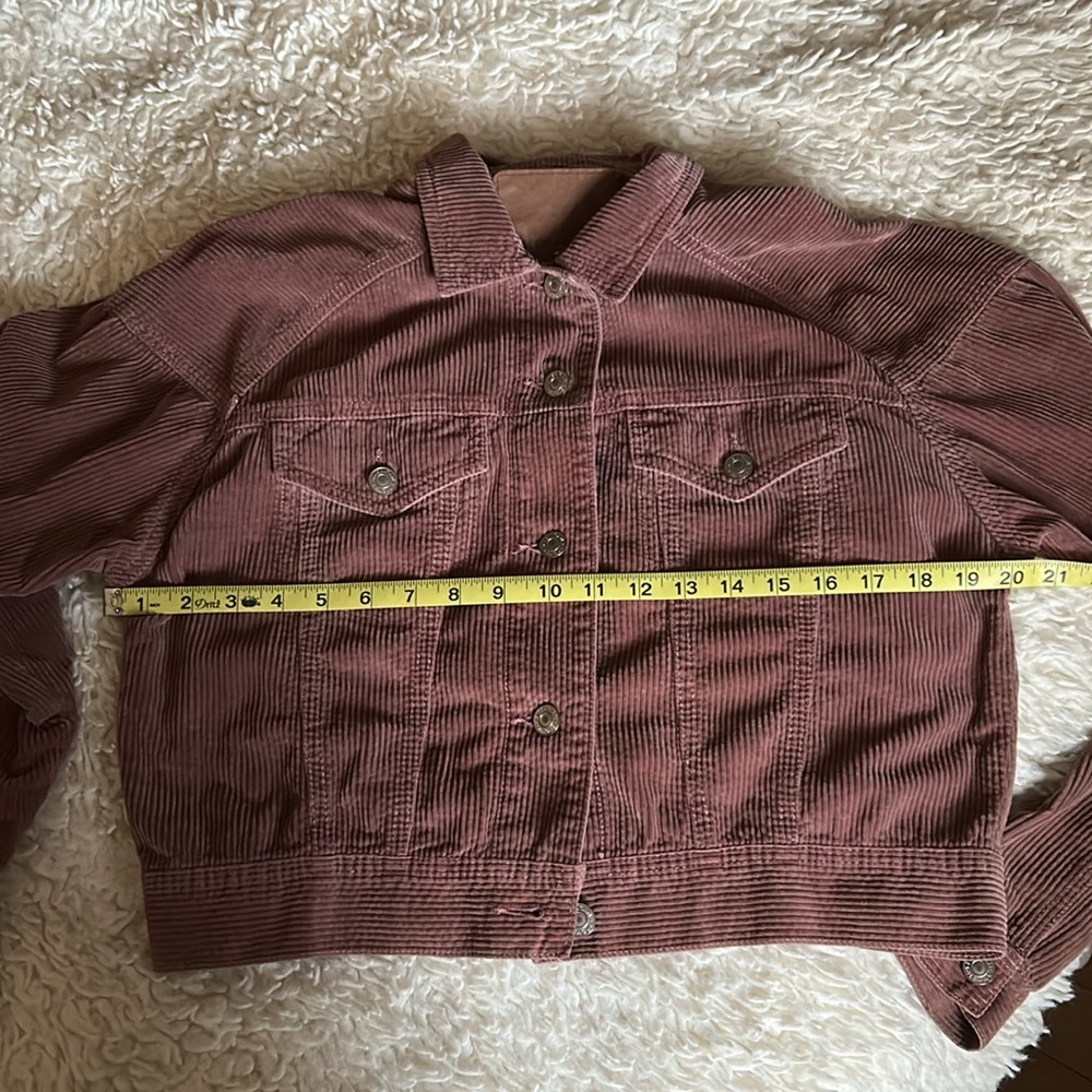 3/$20 American Eagle boxy corduroy mauve jacket, size XS - Picture 6 of 6